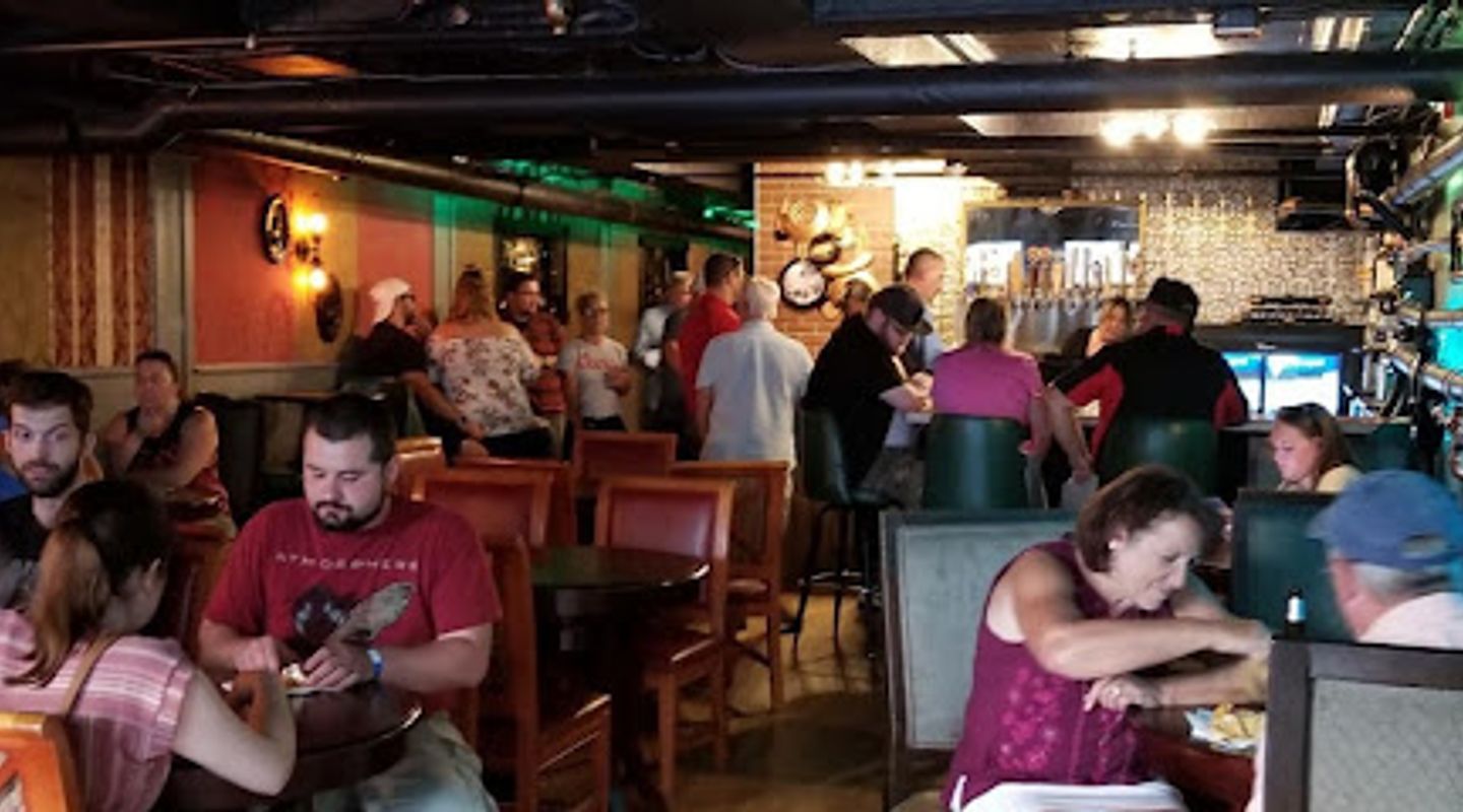 Lion's Den Tavern