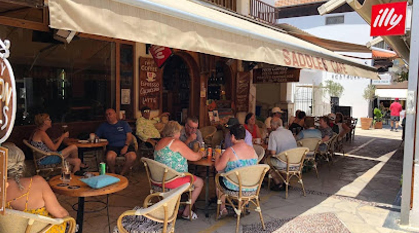 Saddles Café & Bar