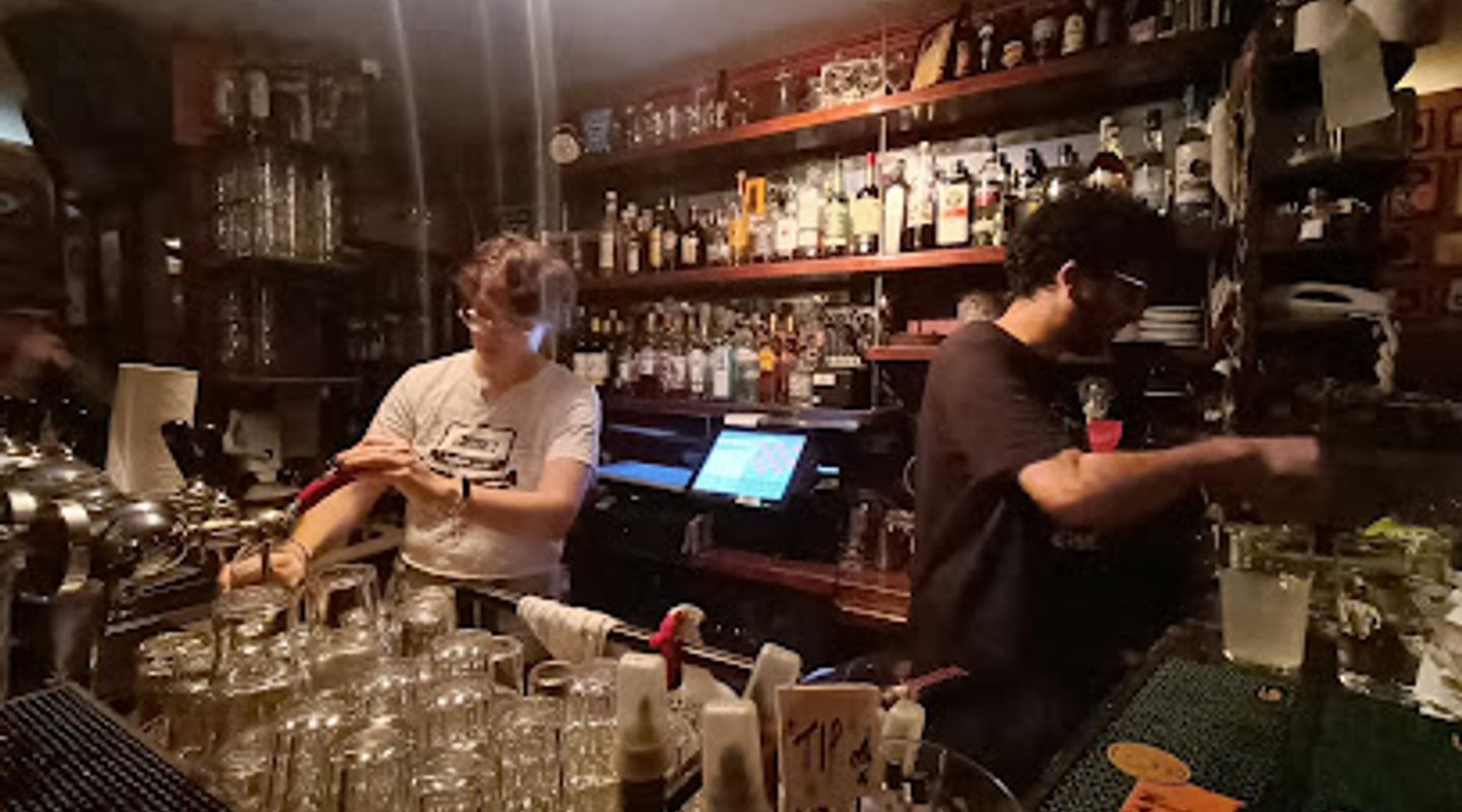 Hataklit Bar