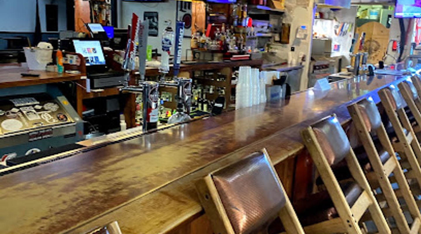 Knucklehead Tavern