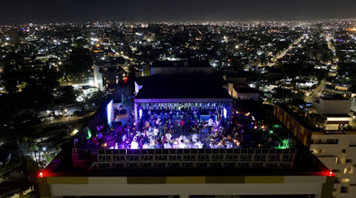 Sky Bar 25 Restaurant and Bar