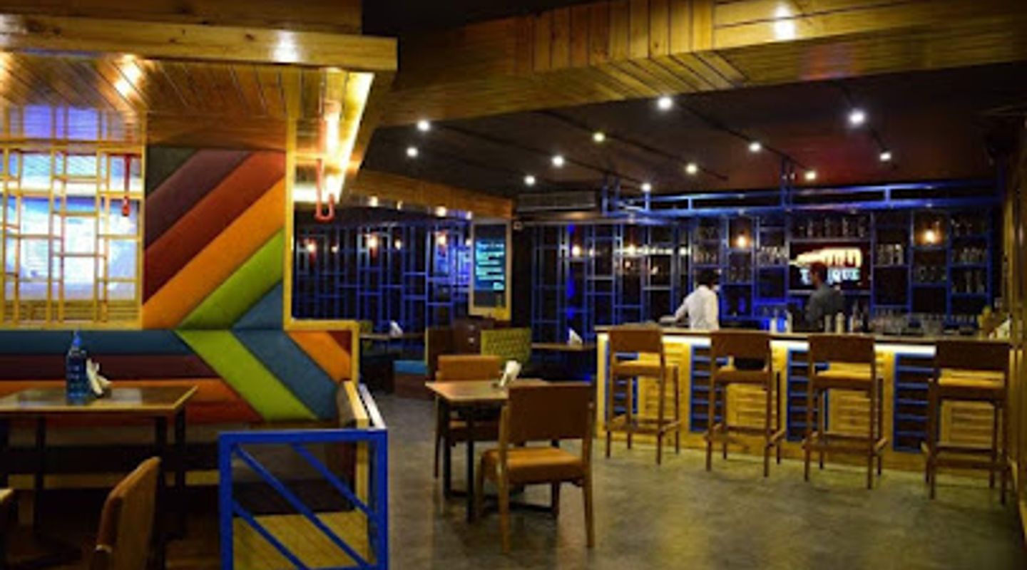 Tonique Bar & Restaurant