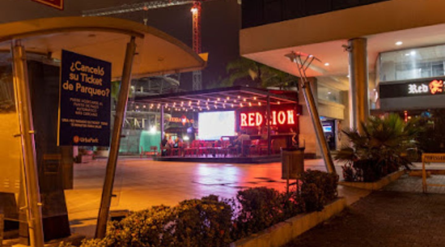 Red Lion | Bar en Guayaquil