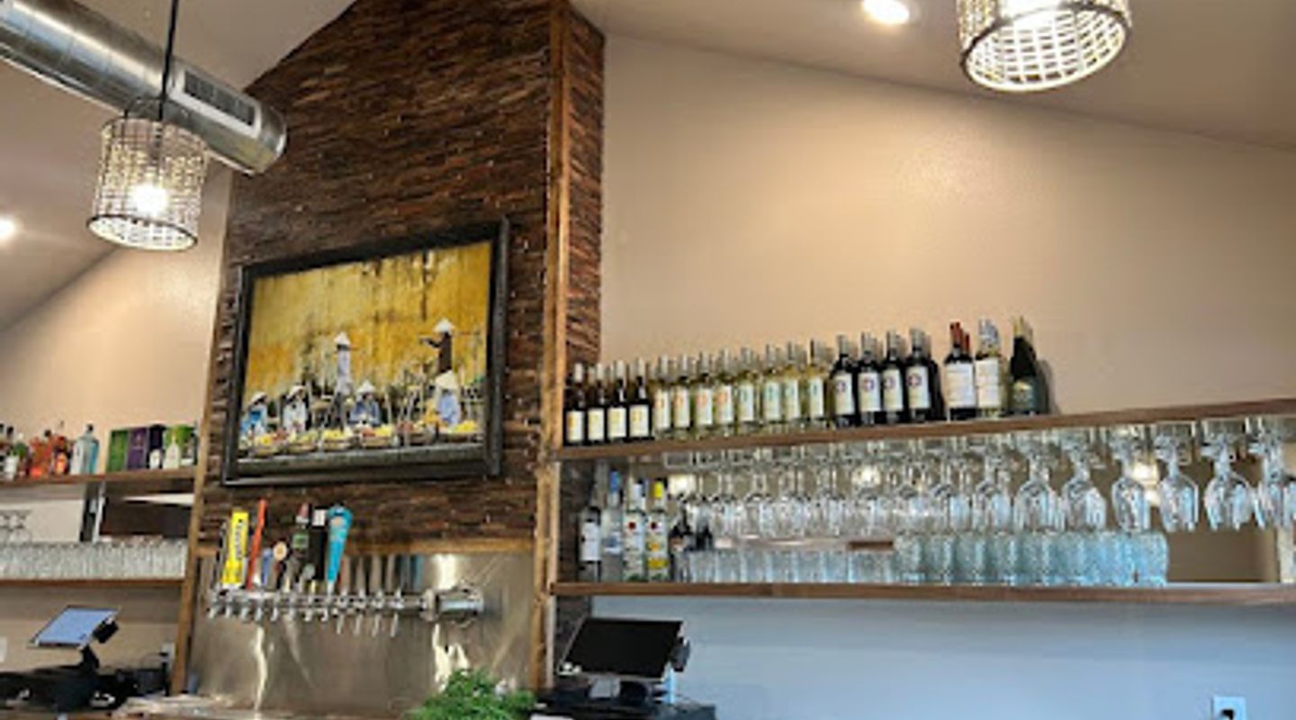 LemonGrass Bar & Kitchen