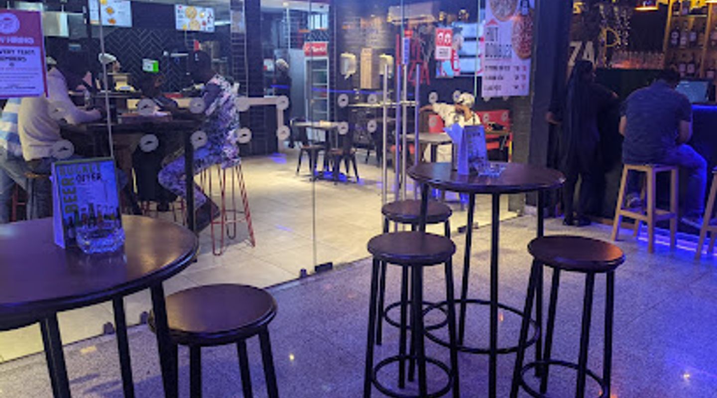 On The Rocks Bar