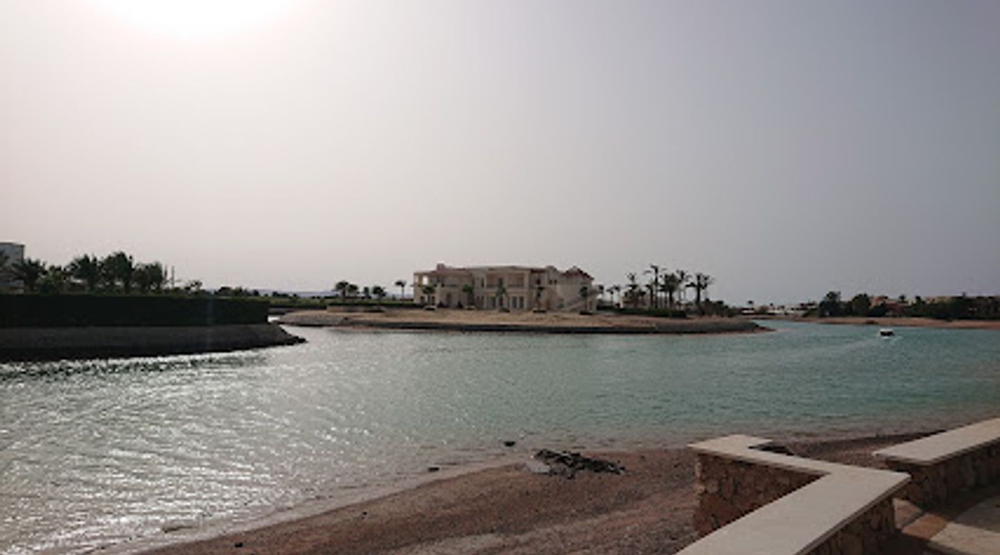 Oasis Restaurant and Bar