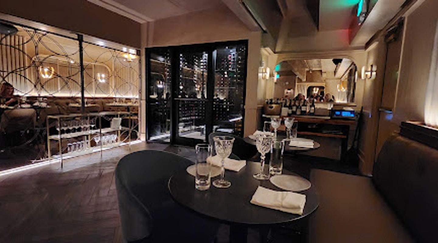 Bouzy - Bar & Restaurant