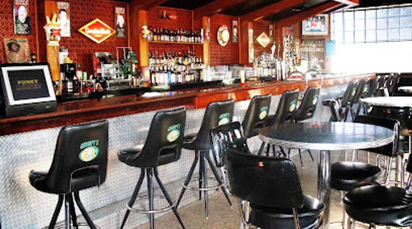 Grumpy's Bar