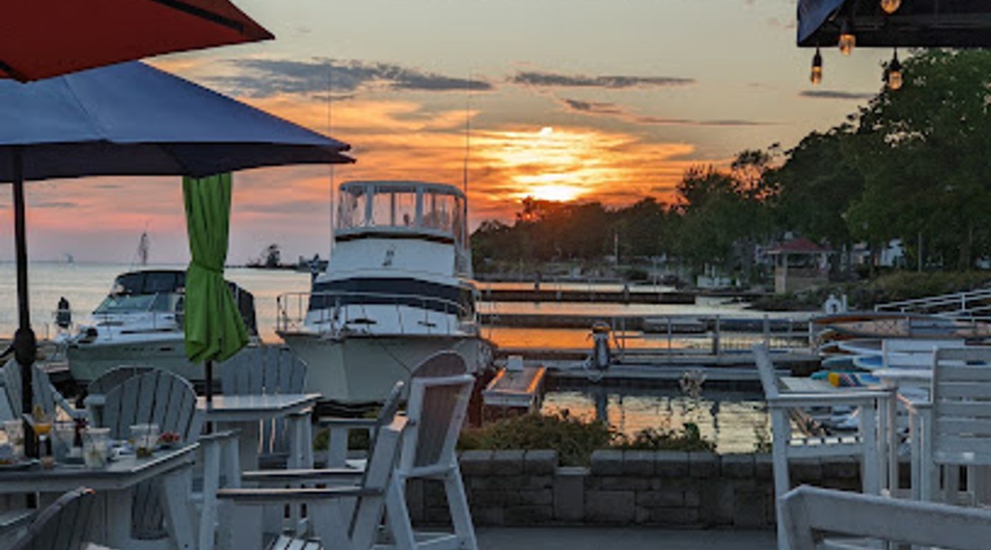 Dockers Waterfront Bar and Restaurant