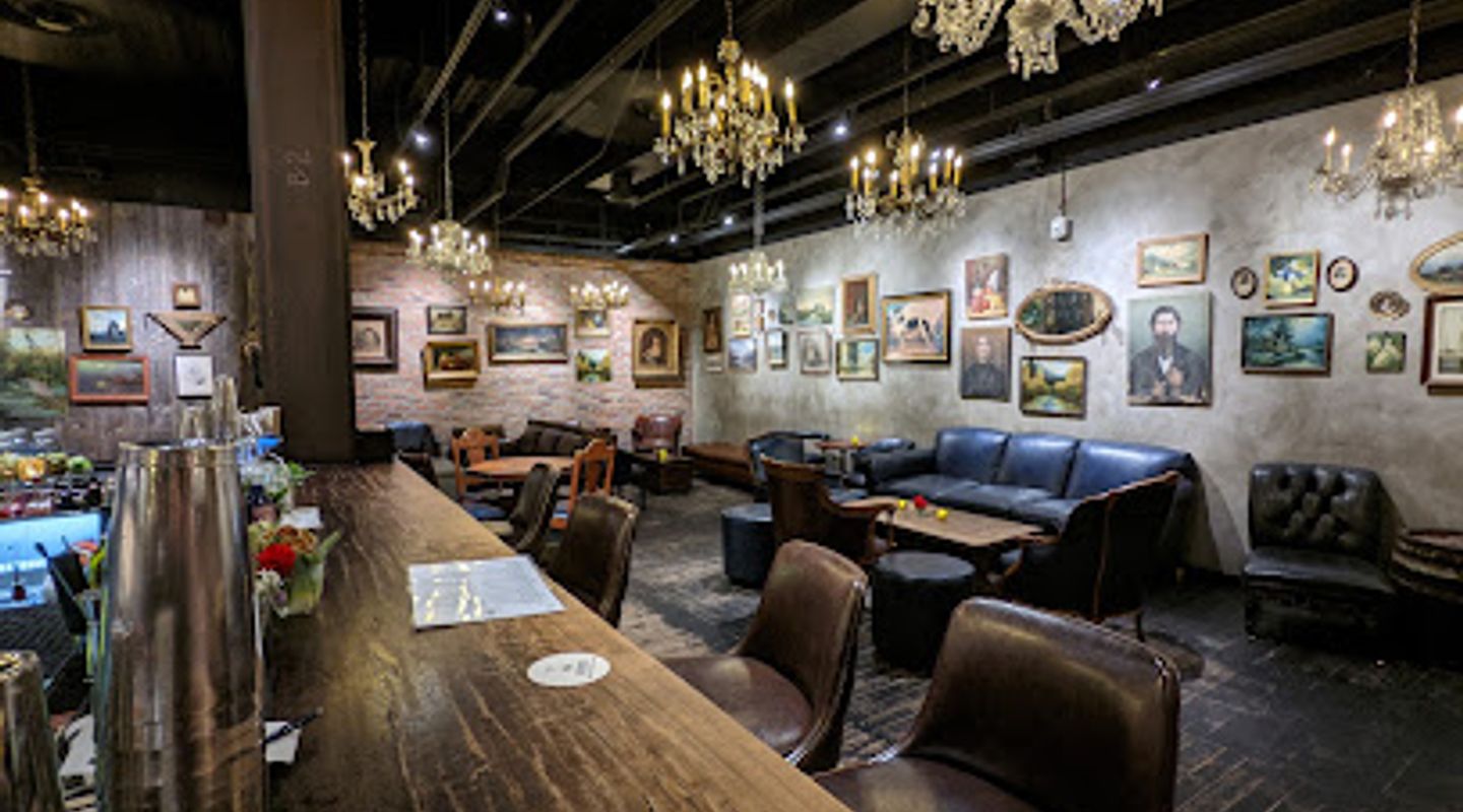 Hooch Craft Cocktail Bar