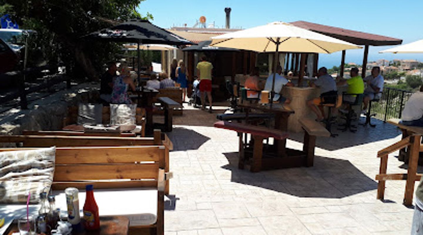 Cliffs Cafe Bar