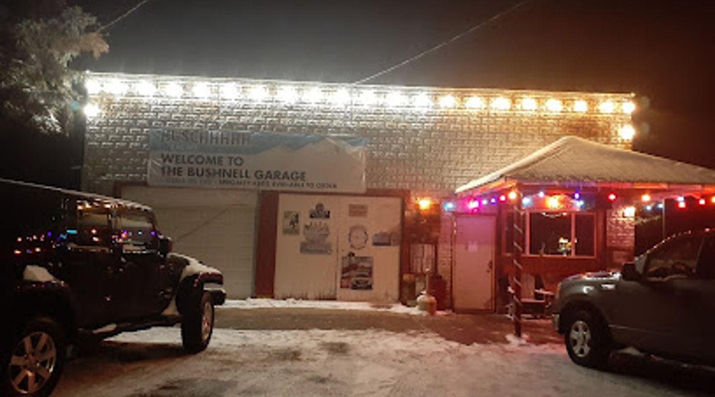 Bushnell Garage