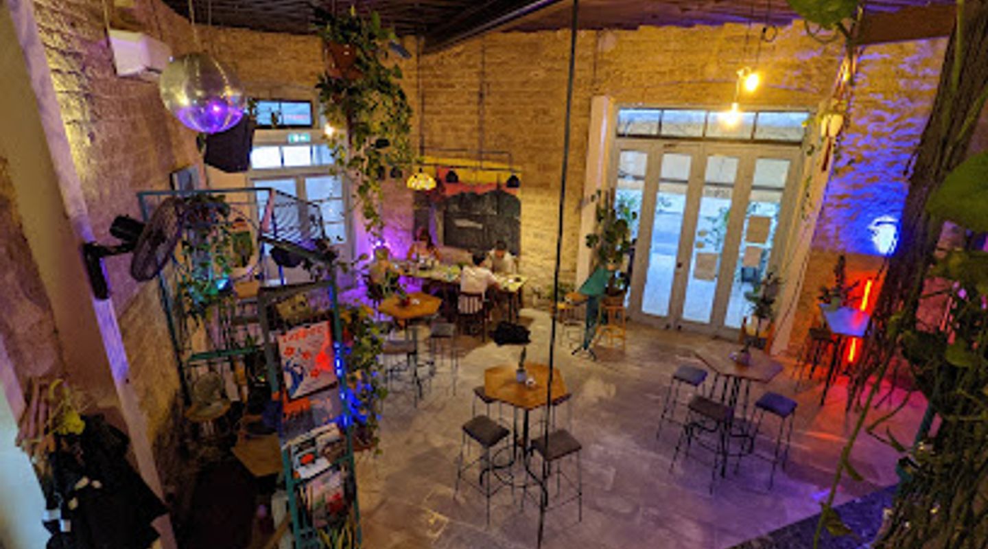 Tapper Bar