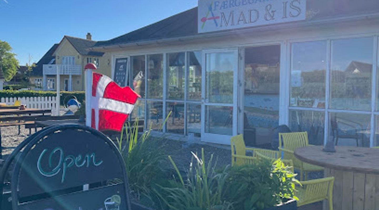 Færgegårdens Mad og Is Cafe
