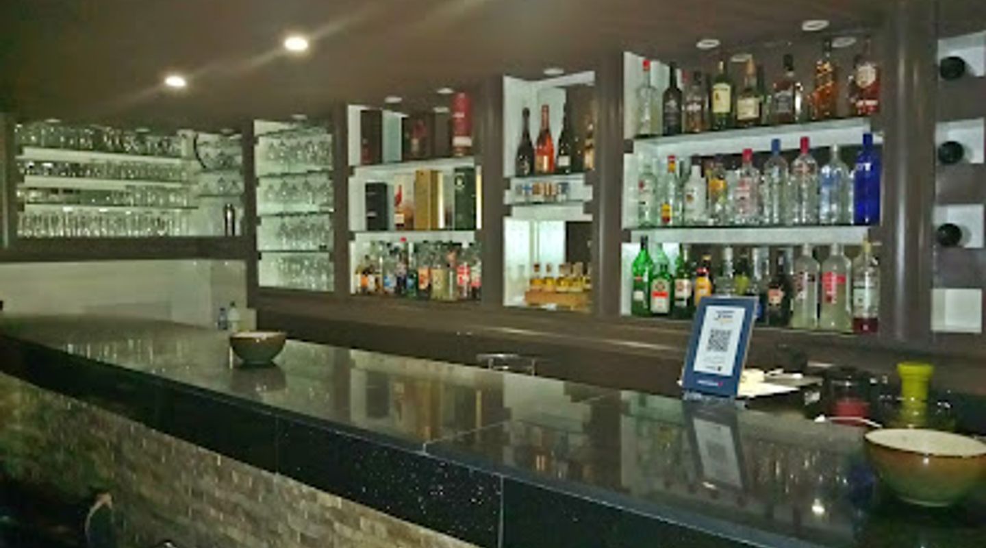 Kool Breeze Bar