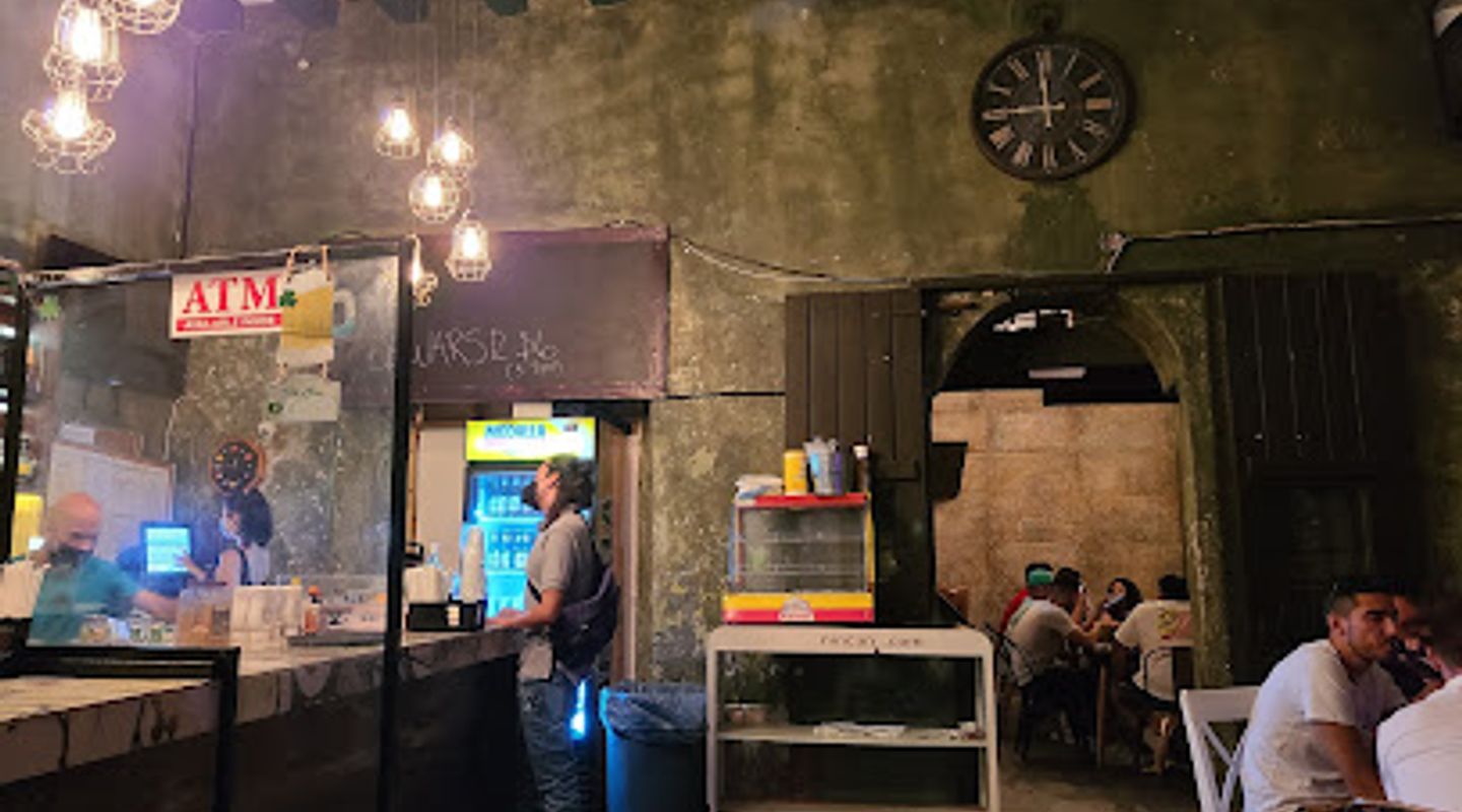 El Quinqué De Douglas’ Pub