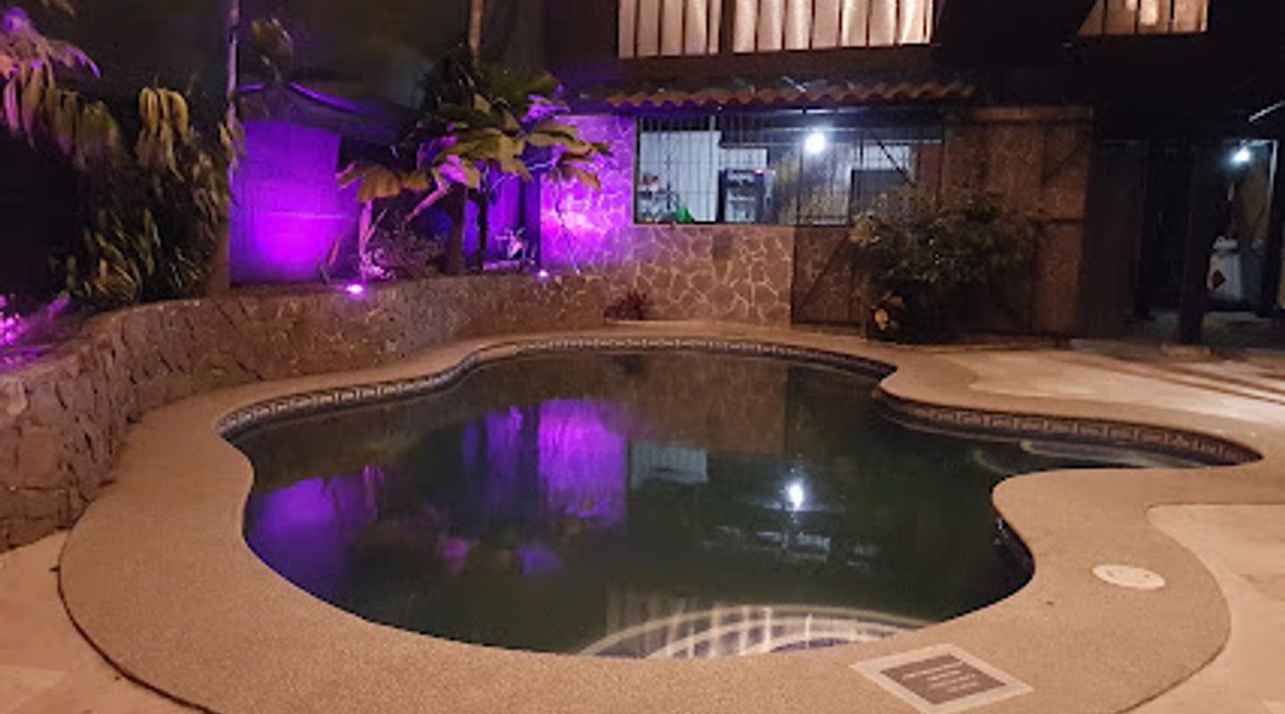 Bar Rest. Malibu