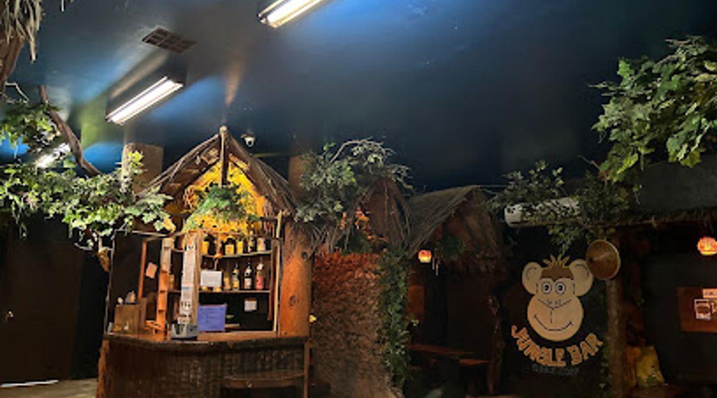 Jungle Bar