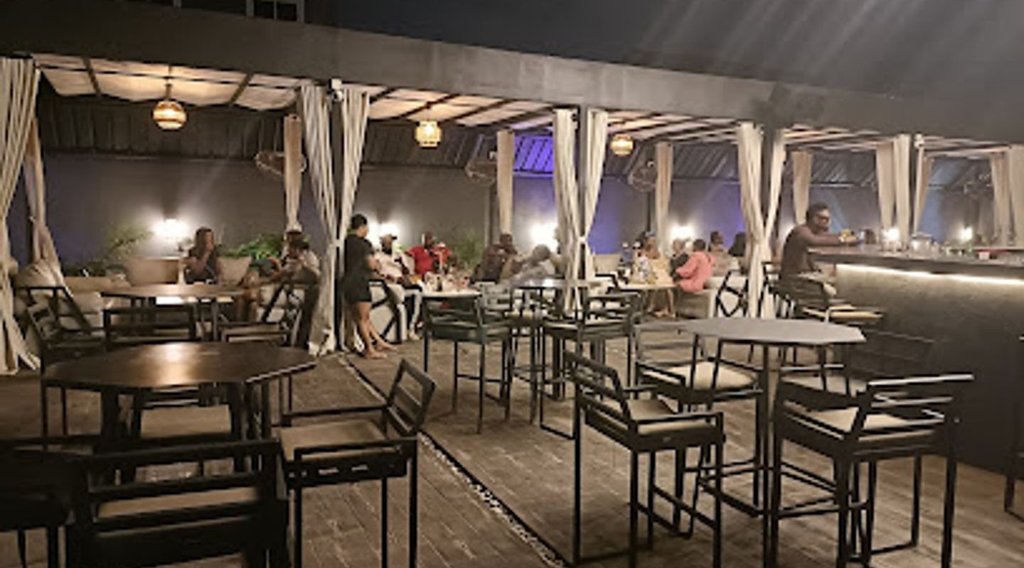 Elite’s Bar & Lounge