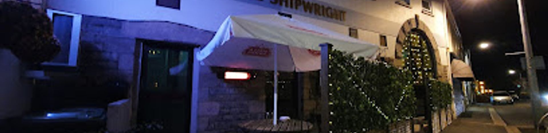 The Shipwright: A Vibrant Bar Lounge Experience