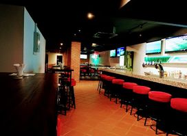 The Penthouse Restaurant & Winebar