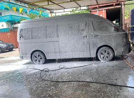 Punto Caliente Bar Restaurant & Car Wash