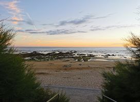 Tanchet Beach Surf Bar