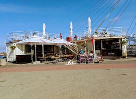 Dock Bar