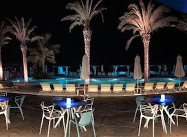 Shams Pool Bar