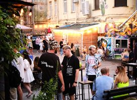 Bar Tvoyikh Druziv