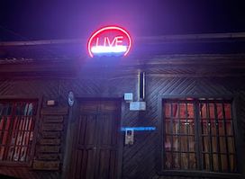 Live Pub