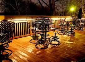 Curly's Village Inn