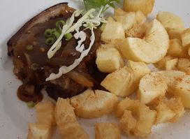 CHEQUIM Tasca & Bar