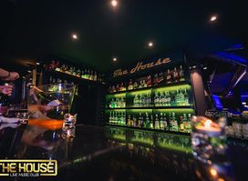 THE HOUSE пиано бар