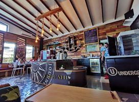 RiVaiv Cafe & Turmeric Bar