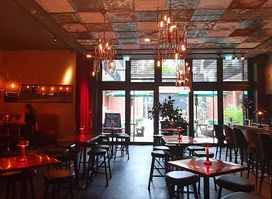 Three Fingers Bar