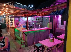 Muzik3ros Tiki bar Daraga