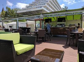 Beach Bar & Grill