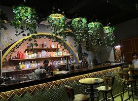 The Other Side Bar 赵老妹