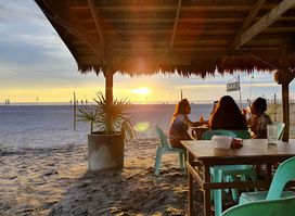 Beer And Waves Bar And Resto