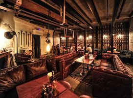 BATTBONG Speakeasy Bar . Bistro