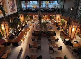 Queens Room Club Restaurant