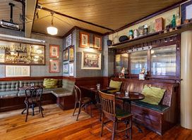Cunningham's Bar - Food & Live Music
