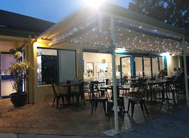 Bonny Hills Beach Hotel