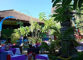 Cockatoo International Bar & Restaurant Nusa Dua