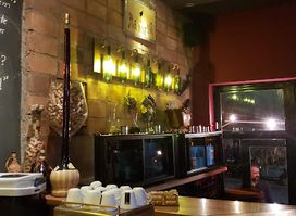 Rubi Wine Bar