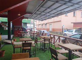 Sports Bar & Grill