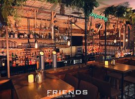 FRIENDS Bar