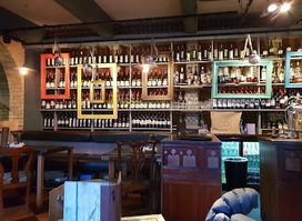 d'Arry's Restaurant, Liquor Loft & Cheesemonger