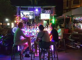 Street Cocktails Tuk Tuk PUB